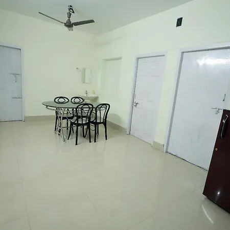 Toms Villa Along National Highway Thrissur At Nadathara Exterior photo
