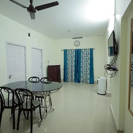 Toms Villa Along National Highway Thrissur At Nadathara Exterior photo